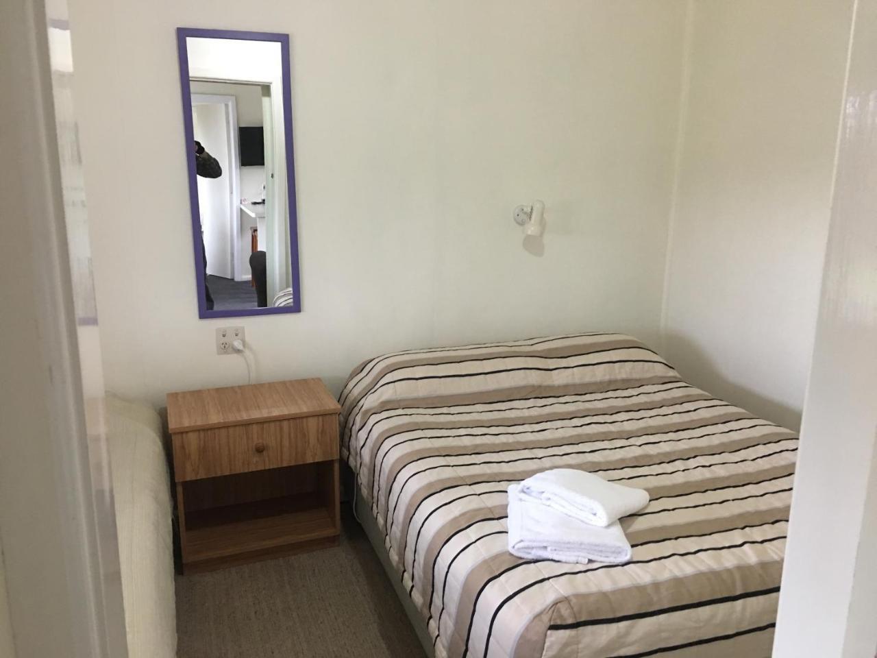 Alma Motel Оамару Екстериор снимка